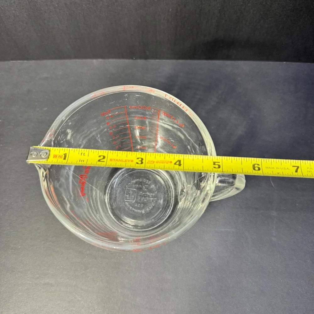 Vintage Anchor Hocking Fire-King 2 Cup Glass Measuring Cup Red Letter‎ D Handle